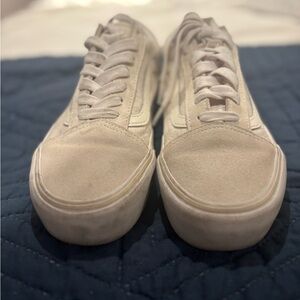 Vans Women’s Cream Sneakers